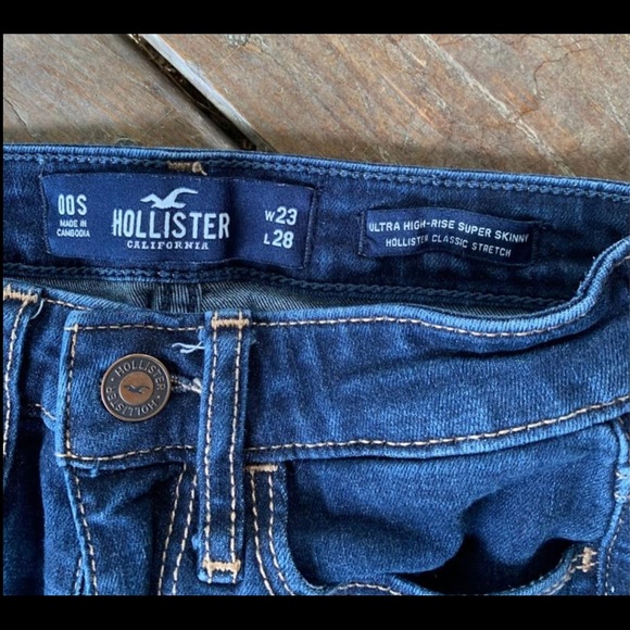 Hollister Jeans - Picture 3 of 3
